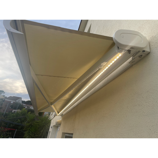 Tenda da sole a cassonetto...